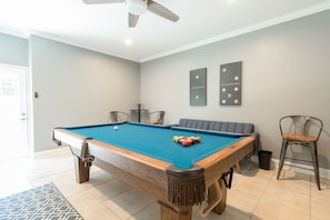 Playroom -  Plenty of fun with this billiard pool!
