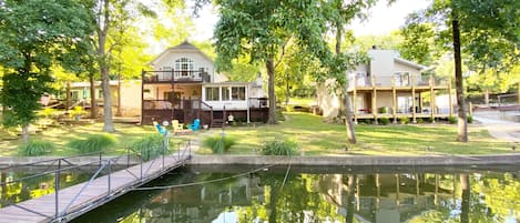 So many Lake homes have LOTS of stairs. Not us! Enjoy our incredibly flat lot!