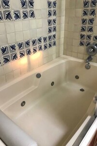 Placitas Magic-2 Bed/2 Bath Custom Santa Fe Home