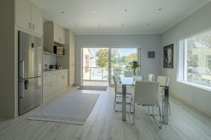 Apartment Palmyra 2 - Lounge with open-plan Kitchen