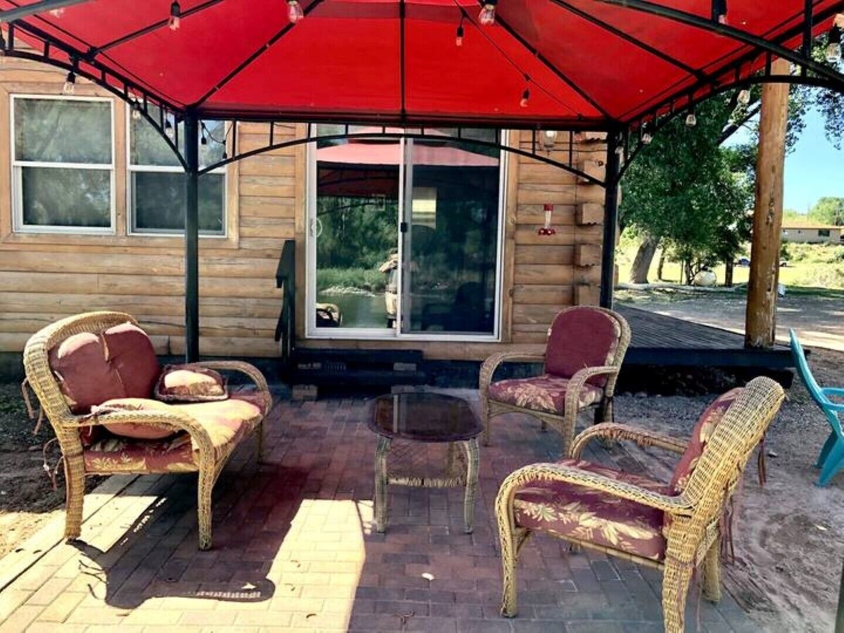 Elk Colorado River Cabin