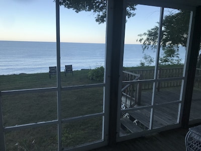 Lakefront Paradise  - Sleeps 6 - Only $400/Night 