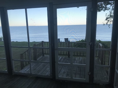 Lakefront Paradise  - Sleeps 6 - Only $400/Night 