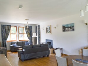 Open plan living space | Battanropie Lodge, Carrbridge