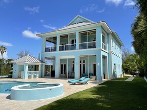 Full balcony, private pool and pool bar all with view of the sea