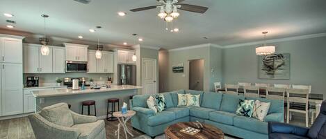 Relax in this Pensacola villa's spacious interior with tasteful decor!