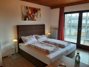 Ferienappartement EG mit Balkon-1-Zi Ferienwohnung E