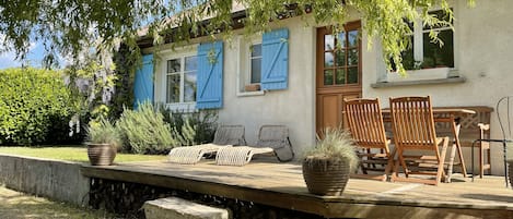 Gîte plein de charme ouvert sur la nature.