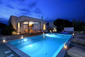 Platinum Paros Villa | 4 Bedroom Villa | Outdoor Jacuzzi & Private Pool | Ambelas