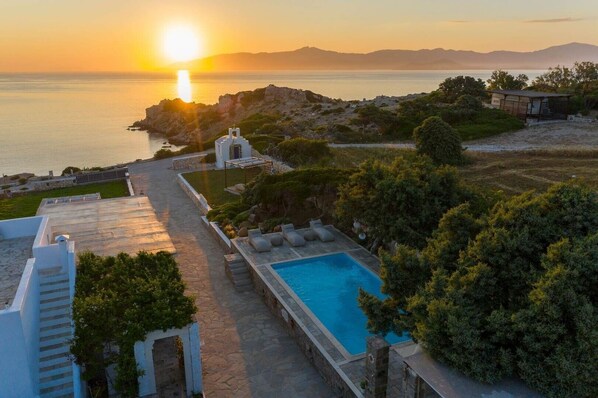 Platinum Paros Villa | 6 Bedroom Villa | Private Swimming Pool & Stunning Sea Views | Ambelas