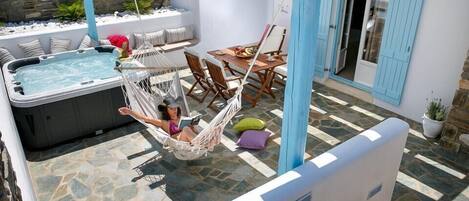 Luxury Paros Villa | 3 Bedrooms | Villa  Sandy Love | Private Jacuzzi & Private Terrace| Naousa