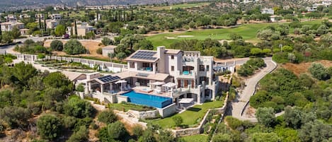 Villa Elea, New Deluxe Golf Villa at Aphrodite Hills, Paphos