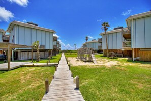 Walkway between units - Walkway between units