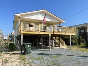 1. E-Sea Breezy Cottage