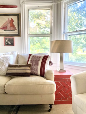 Family room detail