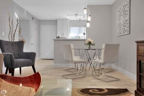 Dining Area (1)
