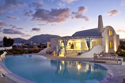 An Impeccable Cycladic Home, La Maison Secluded Villa