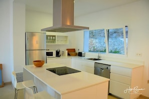 Kitchen area. Picture 8