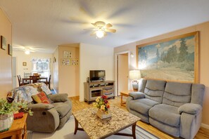 Living Room | Smart TV | Single-Story Home | Central Air Conditioning