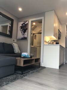 Niagara Luxury - Cozy Tiny Home Suite by the River