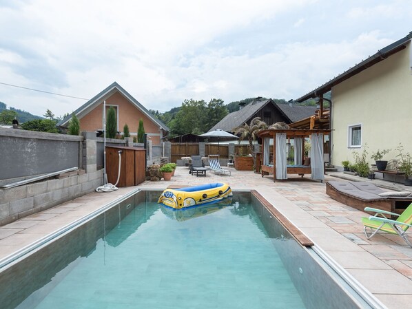 Holiday Home Swimming Pool