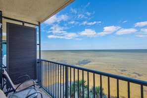 Bayside Inn 6682 balcony views