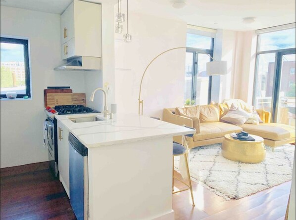 Kitchen/living room