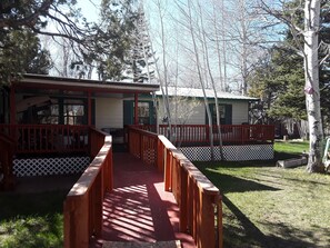 Serenity House come & enjoy your own serenity in a safe and clean environment!