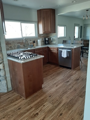 Kitchen - Granite Counters and stainless steel appliances 