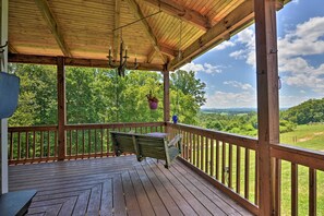 Private Deck | Swinging Bench