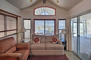 Main Living Area | Sleeper Sofa