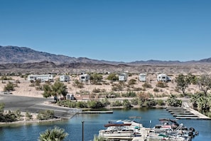 Surrounding Views