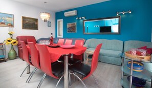 Dining room 1