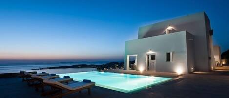 Platinum Paros Villa | 6 Bedroom Villa | 2 Private Infinity Pool & Beautiful Sea Views | Parikia