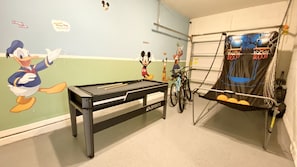 Spielezimmer