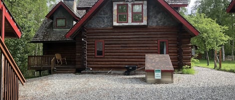 Moose lodge and chalet