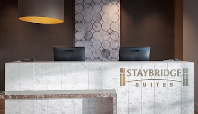 Lovely Suite 5 Mins from Heathrow Airport | Business Centre On-Site + Free Wi-Fi