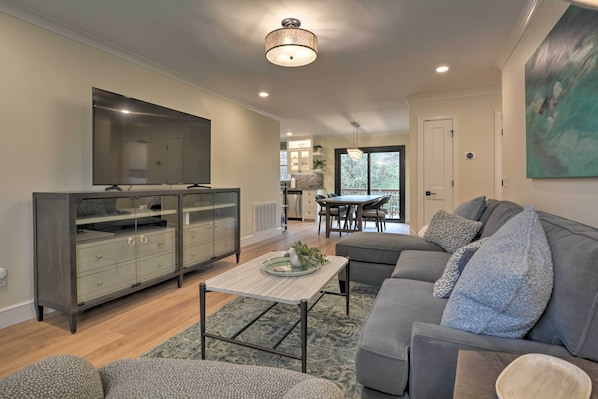 Bentonville Vacation Rental | 2BR | 1BA | Stairs Required | 800 Sq Ft