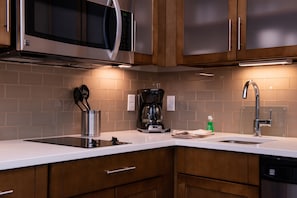 Make a tasty snack in your own kitchenette!
