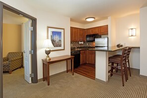 Whip up a quick snack in the kitchenette.