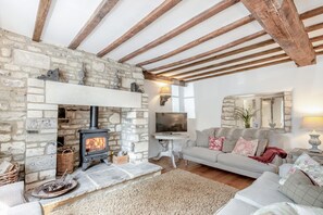 The Brewery Drawing Room - StayCotswold