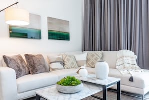 "Furniture","Table","Coffee Table","Couch","Indoors"