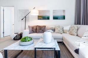 Furniture,Table,Coffee Table,Couch,Rug