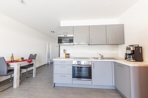 Fewo T7 50 qm, 1 Schlafzimmer mit Balkon, max. 3 Personen-Küche