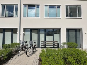 Ferienwohnung Dani über 2 Etagen (Hauseingang mit kleiner Terrasse)