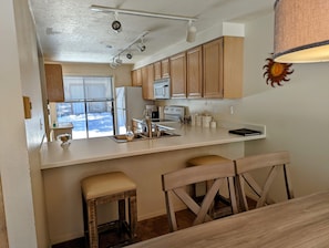 dining room into kitchen