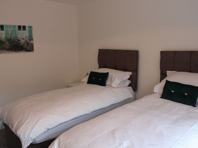 Luxury 2 Bed Apartment in the City of Ripon, close to the Cathedral with Parking