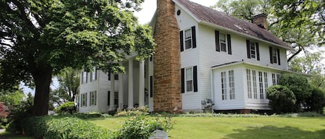 Manor House at The Black Horse Inn