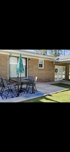 Jacksonville ranch house with perks!