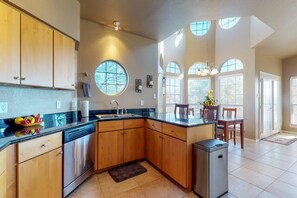 Large Fully Equipped Kitchen